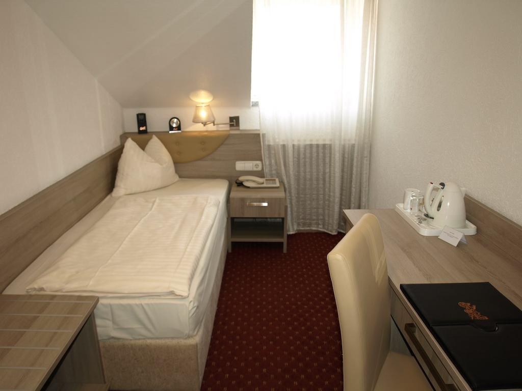 Airport Hotel Filder Post شتوتغارت المظهر الخارجي الصورة