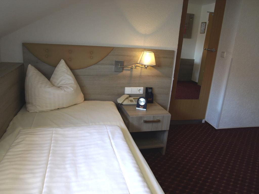 Airport Hotel Filder Post شتوتغارت المظهر الخارجي الصورة