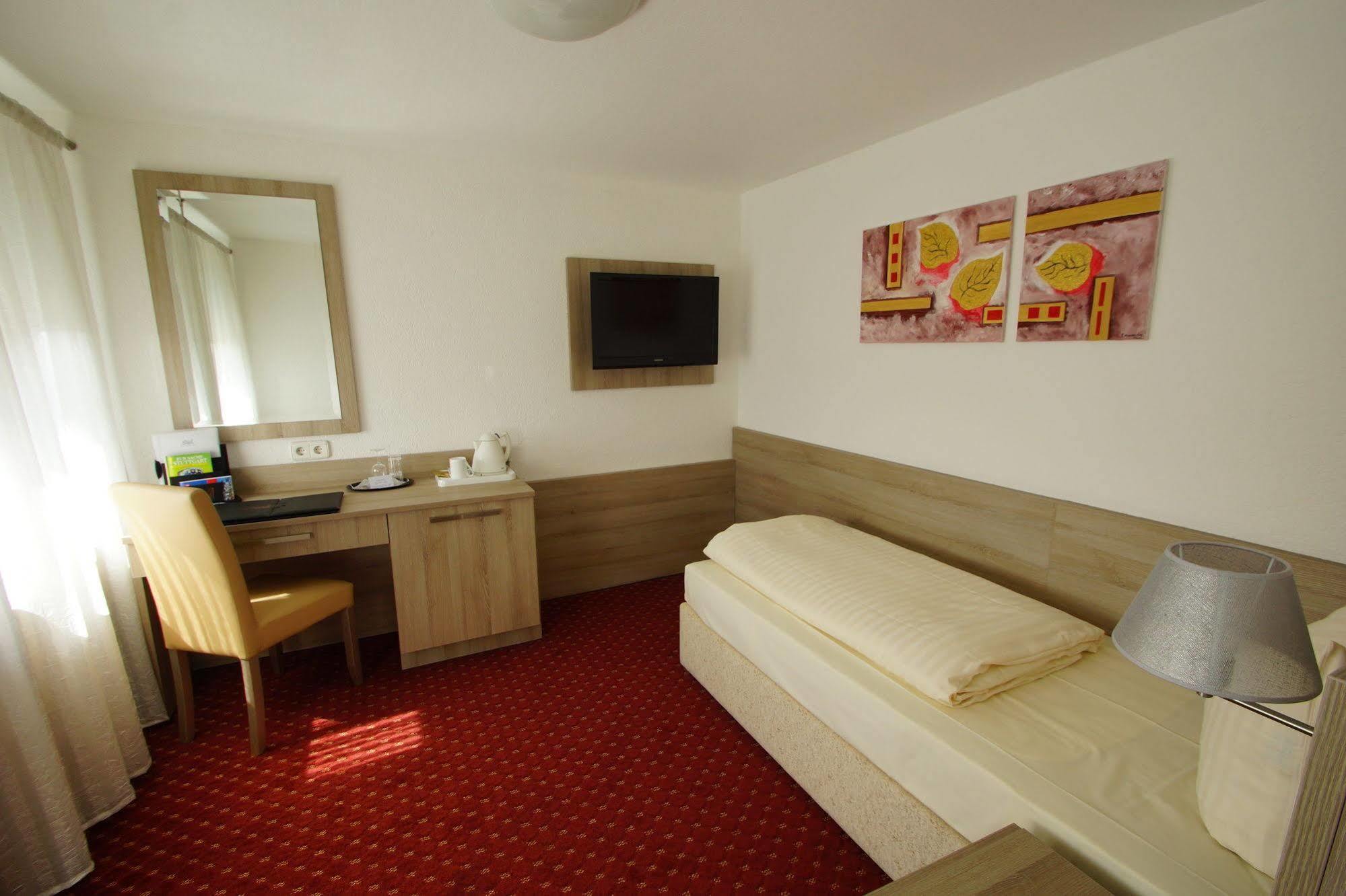 Airport Hotel Filder Post شتوتغارت المظهر الخارجي الصورة